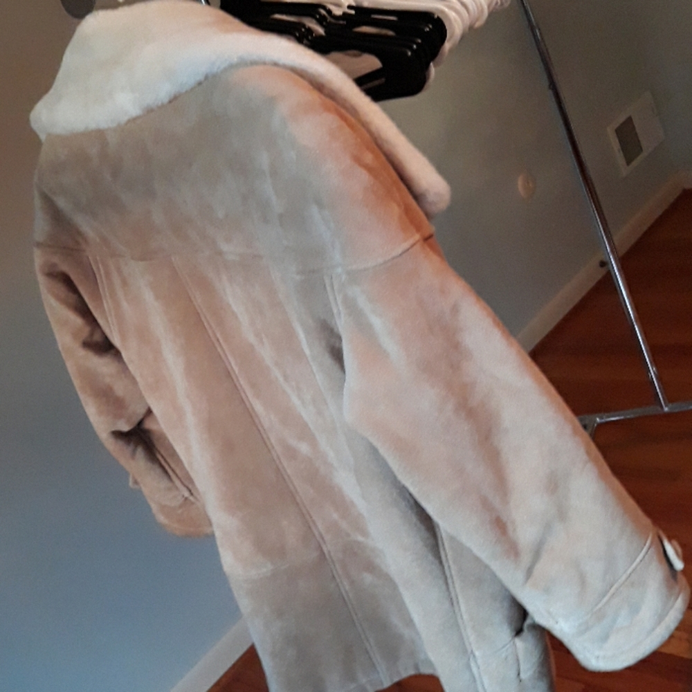 Coat - image 7